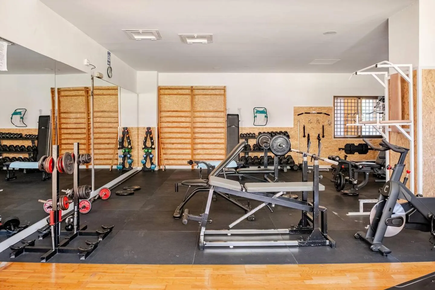 公寓 Hevres Playa Torremolinos Parking Y Gimnasio Gratuito公寓