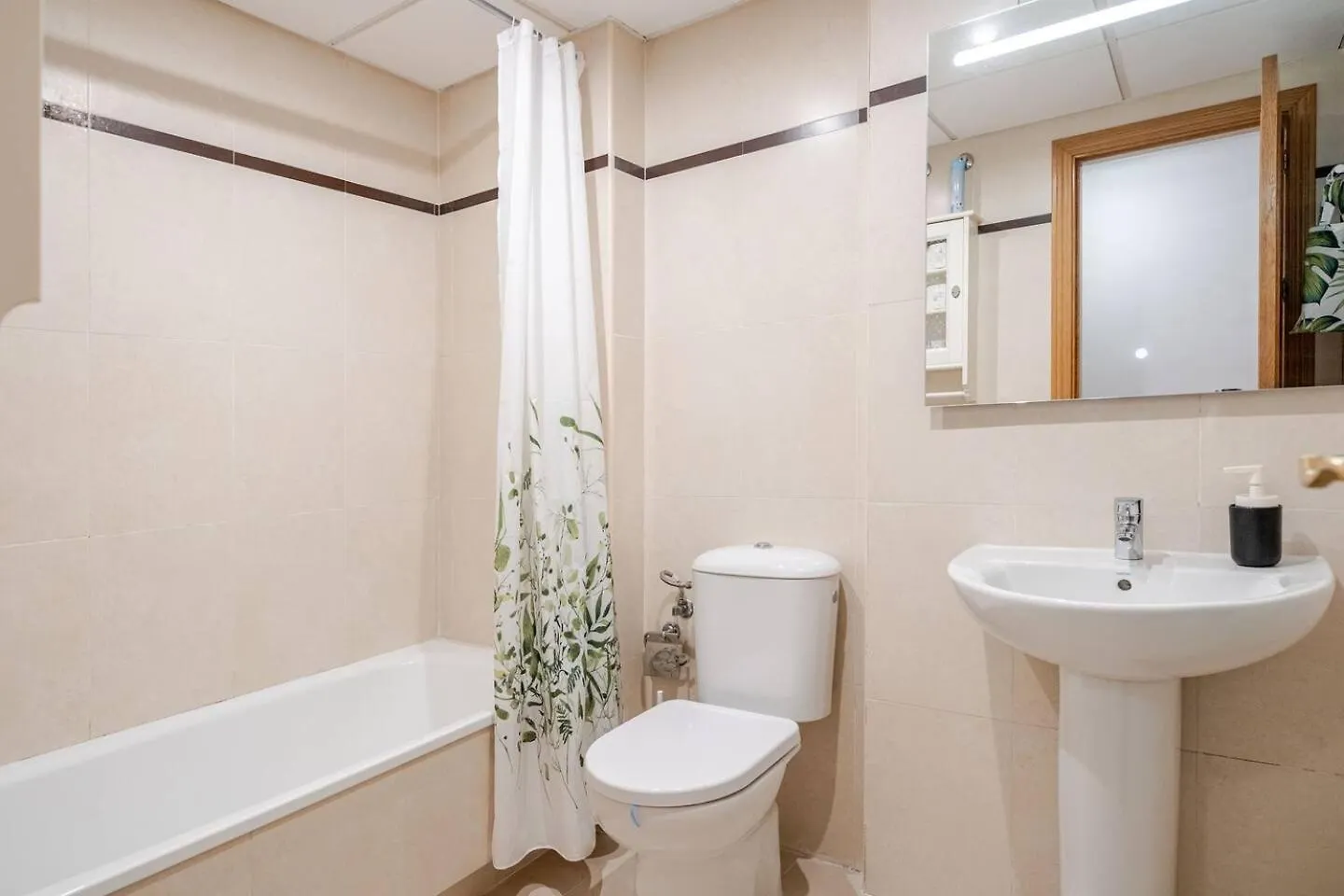 Hevres Playa Torremolinos Parking Y Gimnasio Gratuito Apartment 0*,